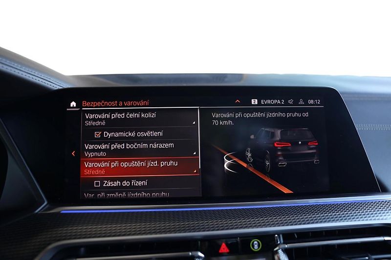 BMW X5 M50d - fotka 19 z 24