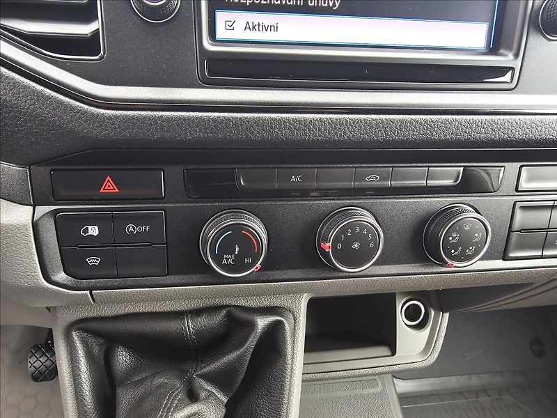 Volkswagen Crafter 2,0 TDi 103KW NAVI KAMERA DPH - fotka 18 z 32