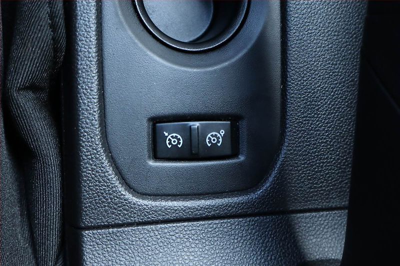 Dacia Duster (2018) 1.6 SCe, Tempomat - fotka 19 z 20