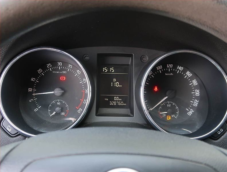 Škoda Yeti (2012) 2.0 TDI, 4X4, ČR,1.maj - fotka 11 z 15