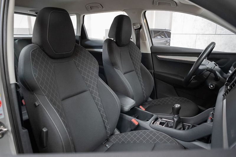 Škoda Karoq 2.0TDI*REZERVACE* - fotka 11 z 44