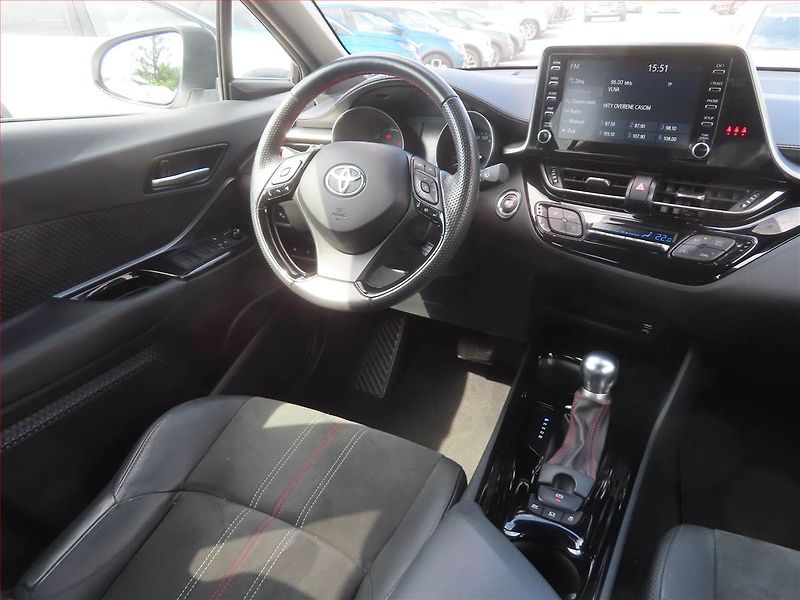 Toyota C-HR (2021) GR Sport 1.8 Hybrid - fotka 7 z 22
