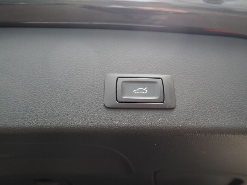 Audi A6 (2013) Avant 3.0 TDI, 150 kW - fotka 16 z 41