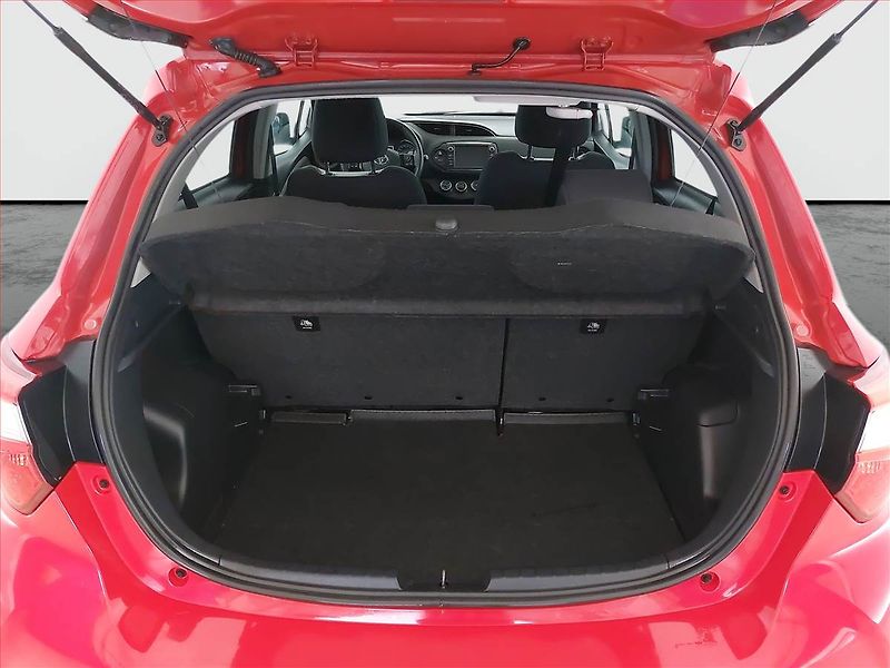 Toyota Yaris (2018) 1.5 Dual VVT-i, ČR,1.maj - fotka 13 z 19