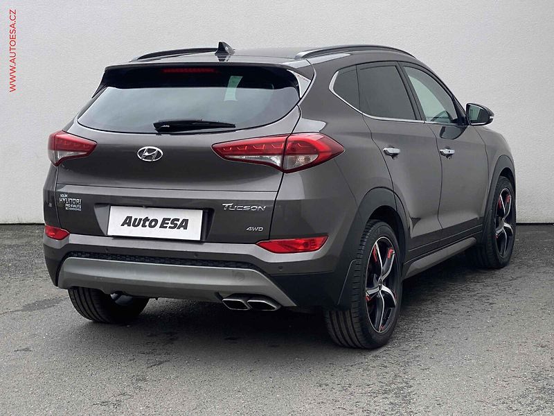 Hyundai Tucson (2017) 2.0 CRDi 4x4, ČR, AT, navi - fotka 4 z 19