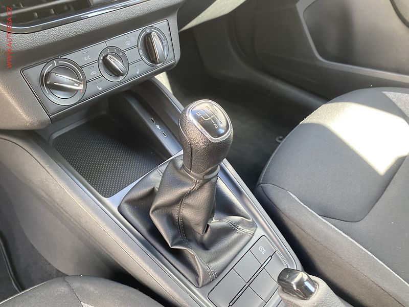 Škoda Scala (2020) 1.0 TSi, STK5/28 - fotka 16 z 18