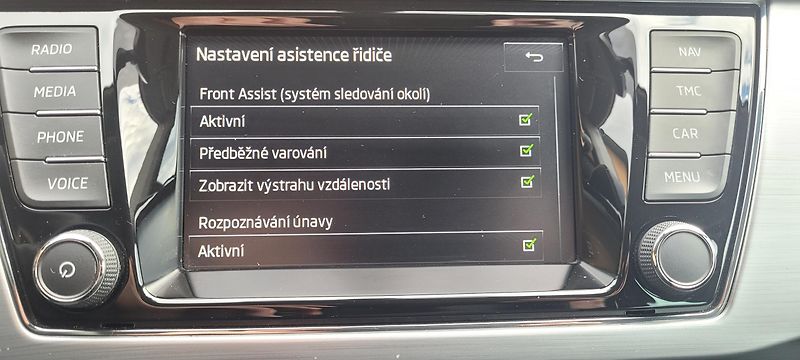 Škoda Fabia (2017) 3 1,2TSi 66kW benzín Drive - fotka 26 z 41