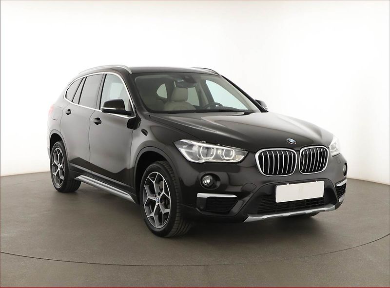 BMW X1 (2017) xDrive20i, 4X4, Automat, Kůže - fotografie inzerátu