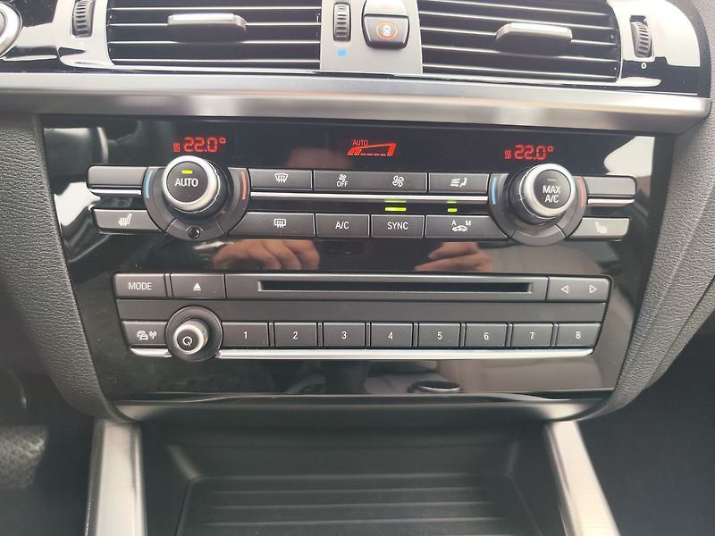 BMW X4 30d/190kW xDrive M-Paket AT - fotka 24 z 35