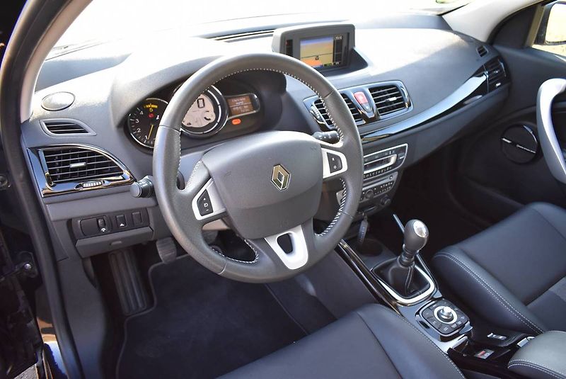 Renault Mégane 1,9 DCi BOSE,96KW,NAVI,PĚKNÝ - fotka 8 z 17