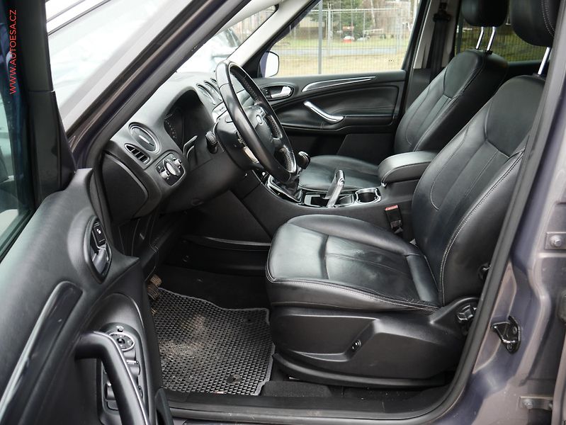 Ford S-MAX (2012) 2.0 TDCi, AC, temp - fotka 8 z 18