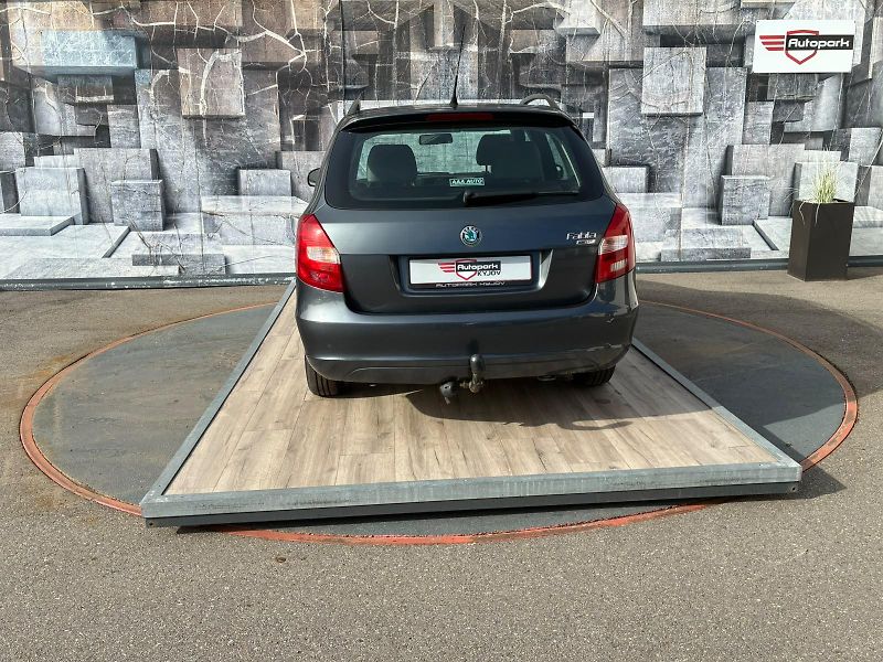 Škoda Fabia (2009) 1.2HTP, 51KW - fotka 7 z 18