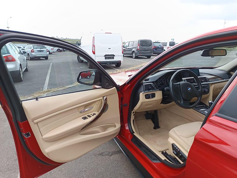 BMW Řada 3 (2013) - fotka 9 z 41