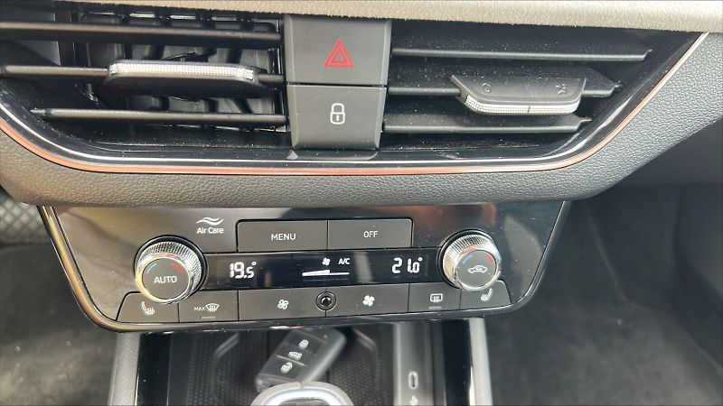 Škoda Scala (2024) SELEC TSI 110/1.5 A7F - fotka 24 z 27