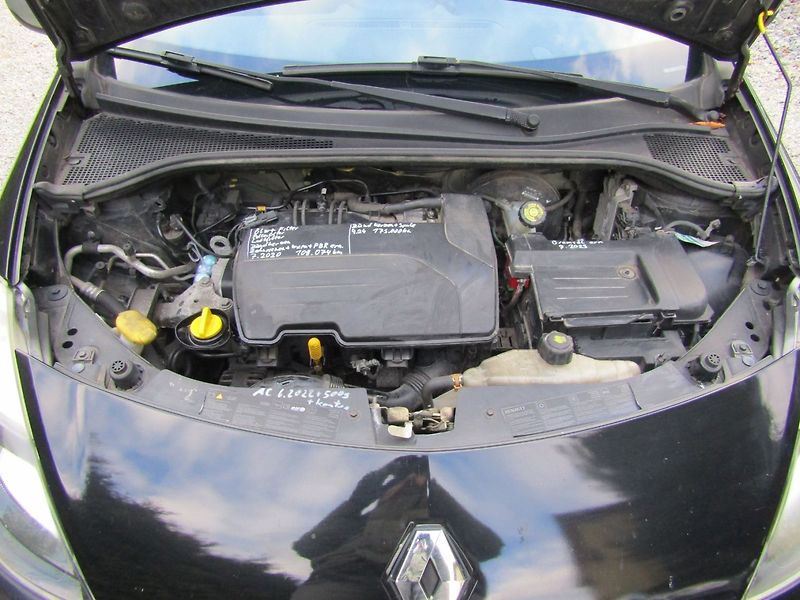 Renault Clio (2013) 1.2i 55kW  ZIMNÍ PNEU - fotka 33 z 34