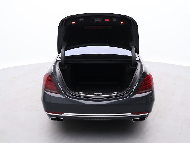 Mercedes-Benz Třídy S 4,7 500 Maybach 4M 335kW CZ DP - fotka 9 z 35