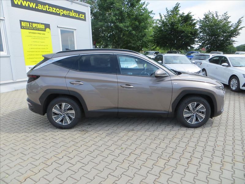 Hyundai Tucson 1,6 CRDi mHEV Smart 100kW - fotka 10 z 26