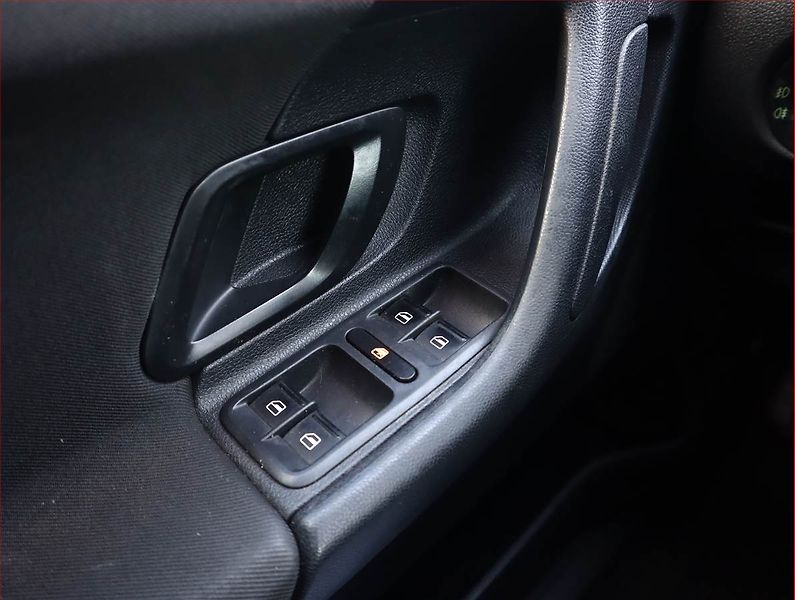 Škoda Fabia (2010) 1.2 TSI, Serv.kniha, Tempomat - fotka 13 z 13