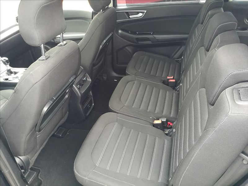 Ford Galaxy 2,0 TDCi AWD 7míst Titanium - fotka 18 z 29