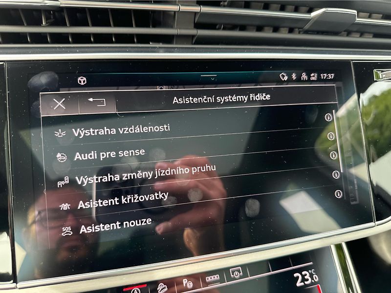 Audi Q7 50 TDI Quattro S.Line - fotka 15 z 21