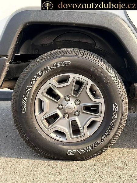 Jeep Wrangler (2018) Jeep Wrangler Rubicon 4x4 - fotka 12 z 17