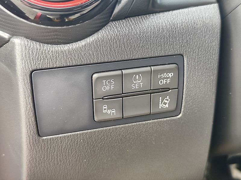Mazda CX-3 2.0 Skyactiv/110kW Revolution - fotka 28 z 31