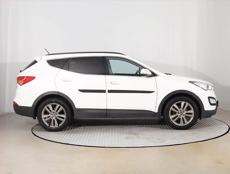 Hyundai Santa Fe (2015) 2.0 CRDi, 4X4, Tempomat - fotka 6 z 16