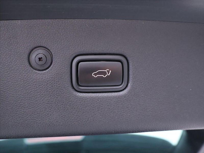 Kia Sportage 1,6 CRDI 100kW TOP Aut. DPH CZ - fotka 10 z 34