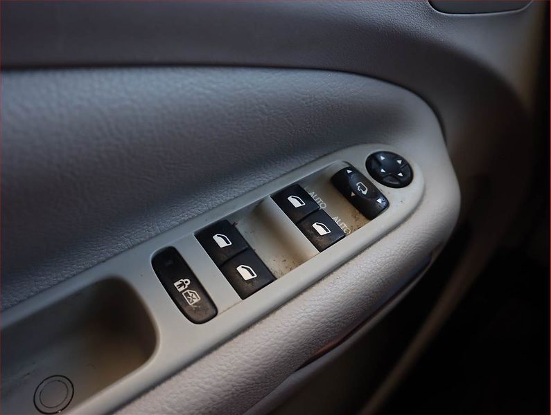 Citroën C3 Picasso (2009) Exclusive 1.6 i, nová STK - fotka 13 z 15