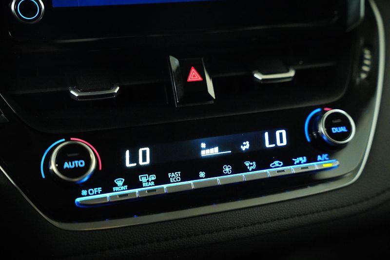 Toyota Corolla - fotka 24 z 28