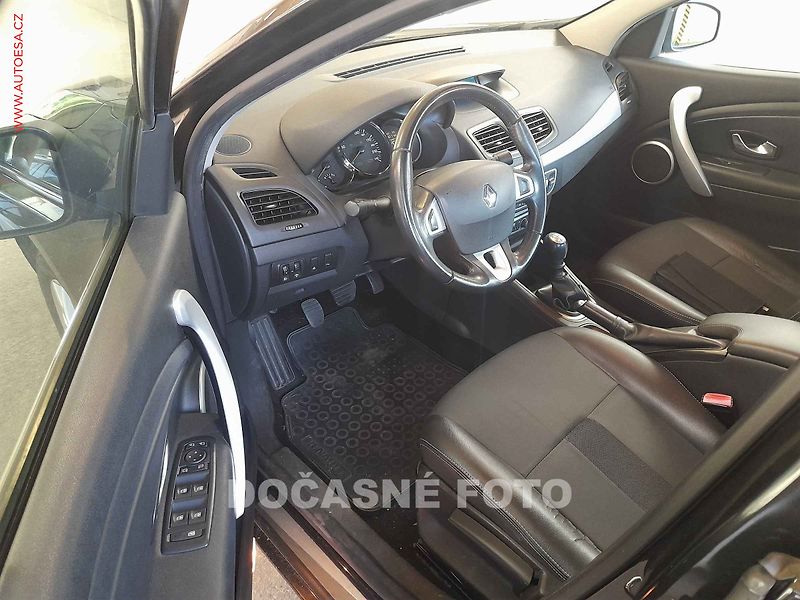 Renault Fluence (2010) 1.5 dCi, ČR, AC, tempo, park - fotka 3 z 3
