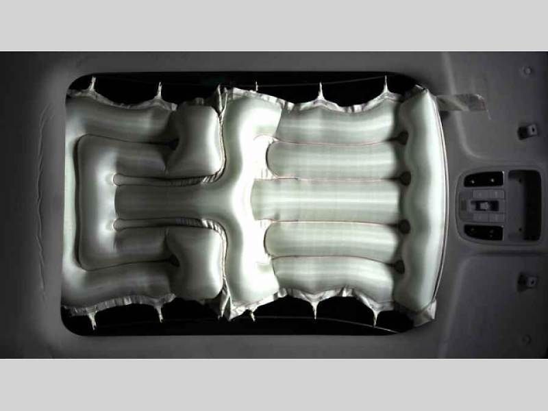Airbag pro zadní cestující v Mercedesu třídy S