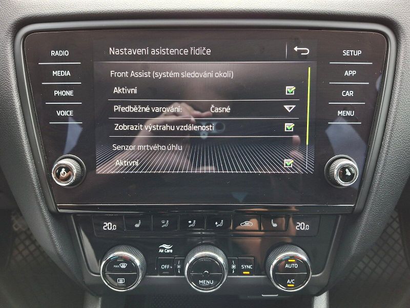 Škoda Octavia (2020) Combi Style 2,0TDi 110kW - fotka 14 z 34