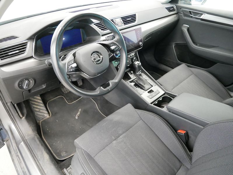 Škoda Superb - fotka 5 z 6