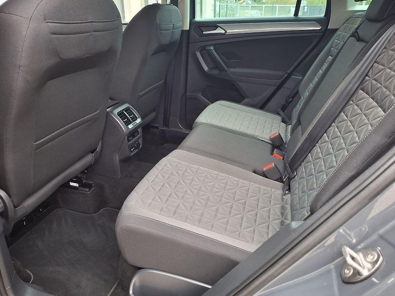 Volkswagen Tiguan (2021) 1.5 TSI Life Business, ZÁRUKA - fotka 28 z 34