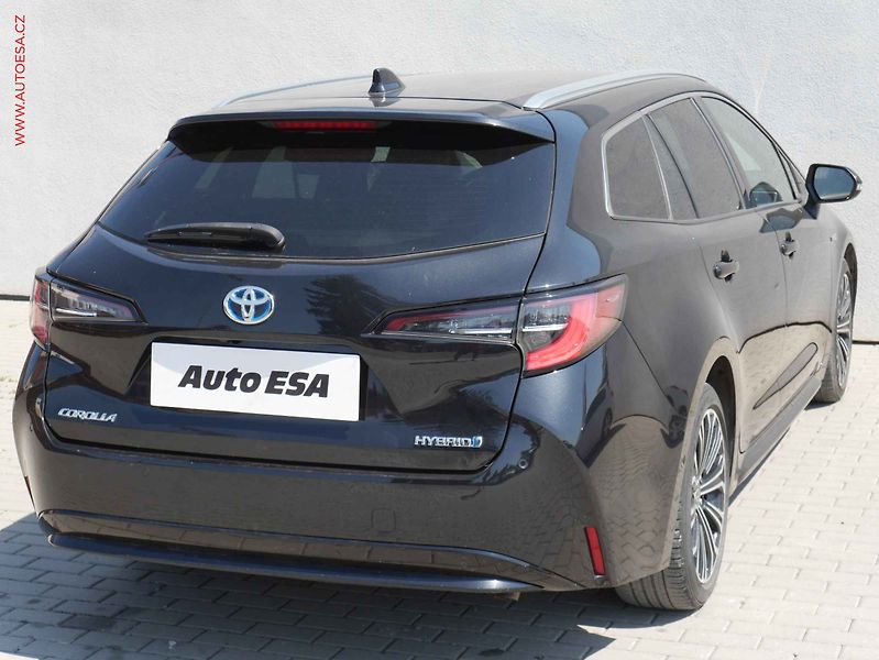 Toyota Corolla (2021) 1.8Hybrid, 2.maj,ČR - fotka 4 z 21
