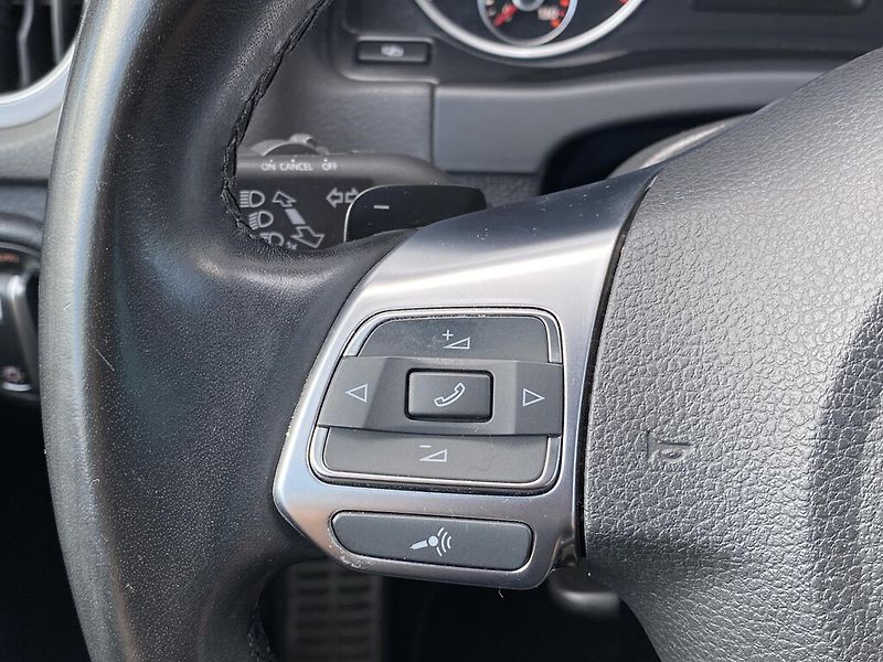 Volkswagen Tiguan 2.0 TDI 103 kW DSG 4Motion - fotka 15 z 26