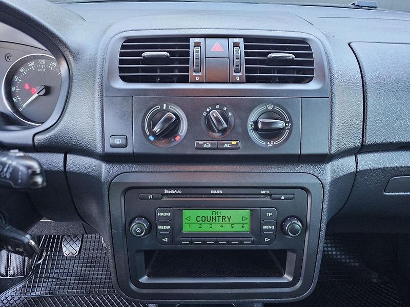 Škoda Fabia 1.2 TSI 63kW,KLIMA,TEMPOMAT - fotka 23 z 50