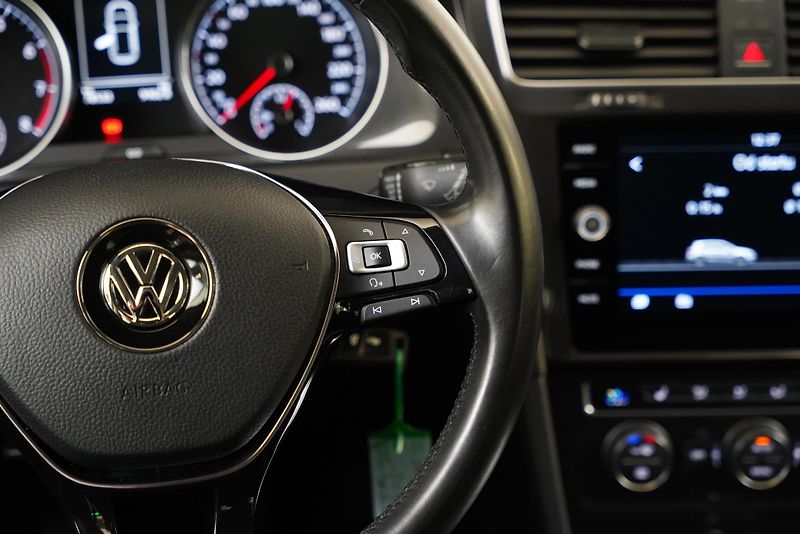 Volkswagen Golf - fotka 16 z 26
