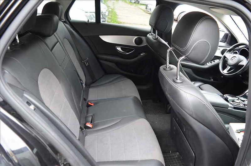 Mercedes-Benz Třídy C (2016) 250 COMBI  4MATIC AT - fotka 22 z 23