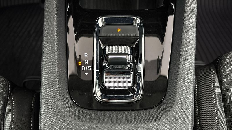 Škoda Octavia 2.0 TDI DSG Style Combi - fotka 22 z 26