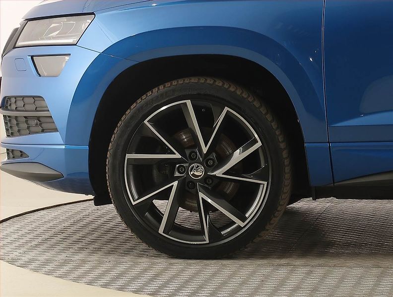 Škoda Karoq (2021) Sportline 1.5 TSI, digi klima - fotka 15 z 28