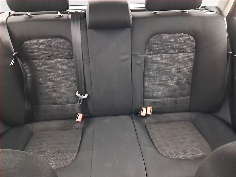 Škoda Fabia (2005) 1.2 12V, nová STK, zamluveno - fotka 10 z 14