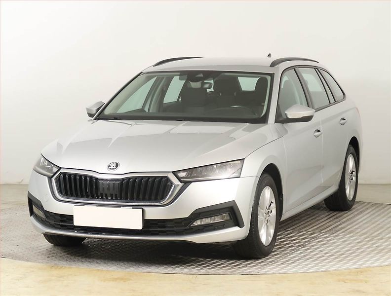 Škoda Octavia (2023) Ambition 2.0 TDI - fotka 2 z 18