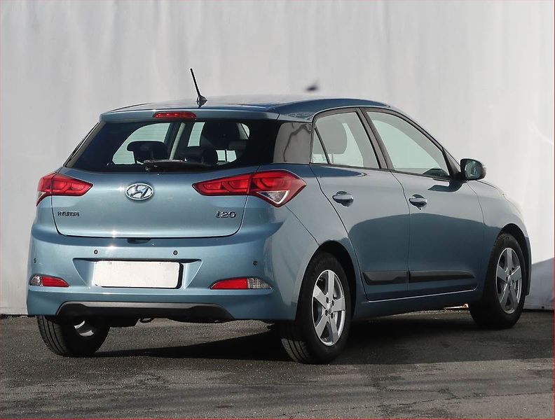 Hyundai i20 (2016) 1.2, Serv.kniha, Park. senzory - fotka 5 z 16