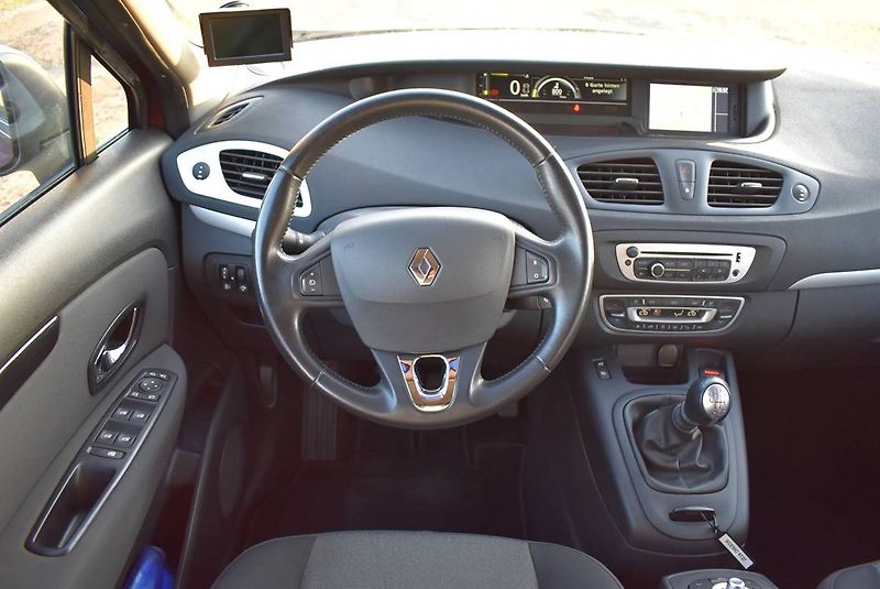 Renault Scénic 1,2 Tce PARIS,NAV,TZ,AKCE! - fotka 11 z 17