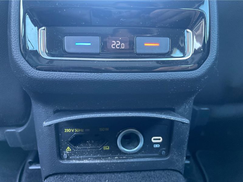 Volkswagen Passat Elegance 2.0 TDI 110 kW DSG Va - fotka 14 z 29