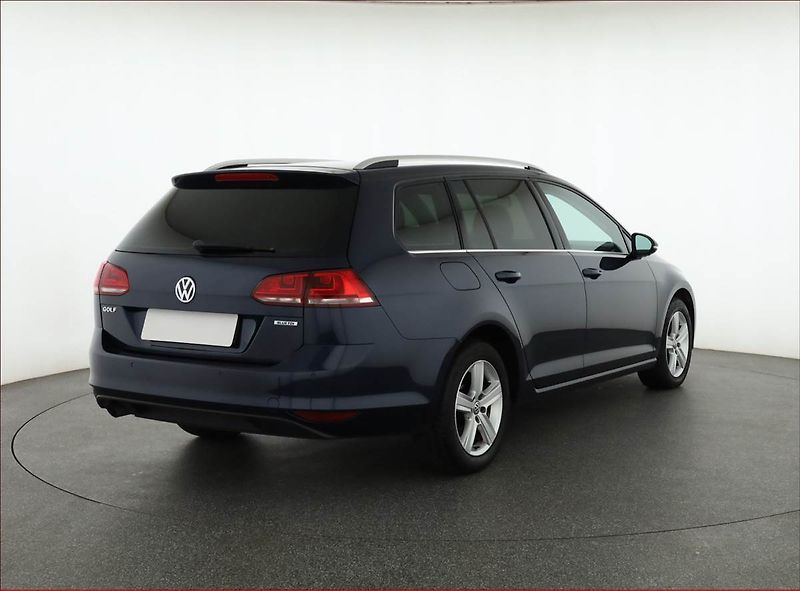 Volkswagen Golf (2016) Comfortline 1.6 TDI, Tempomat - fotka 5 z 16