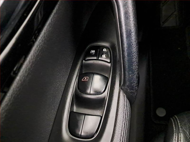 Nissan Qashqai (2015) 1.6 dCi, Automat, Serv.kniha - fotka 18 z 19