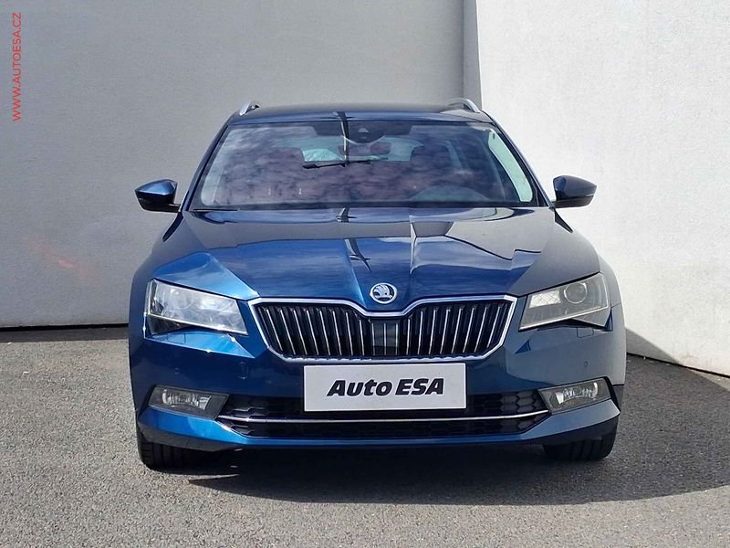 Škoda Superb (2019) 2.0TDi 4x4, ČR, L&K, DSG - fotka 2 z 24